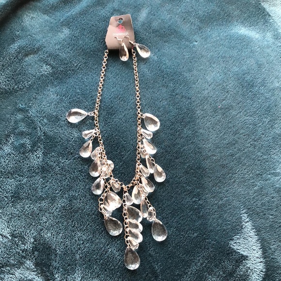 Paparazzi Bundle bling with silver, bling with black and silver and acrylic. - Picture 6 of 6